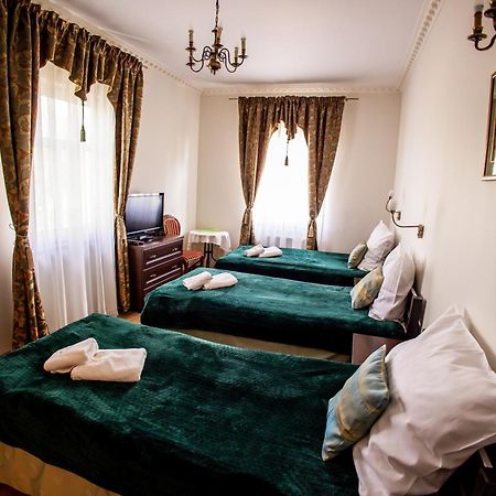 Hotel Napoleon Wroblew  Экстерьер фото